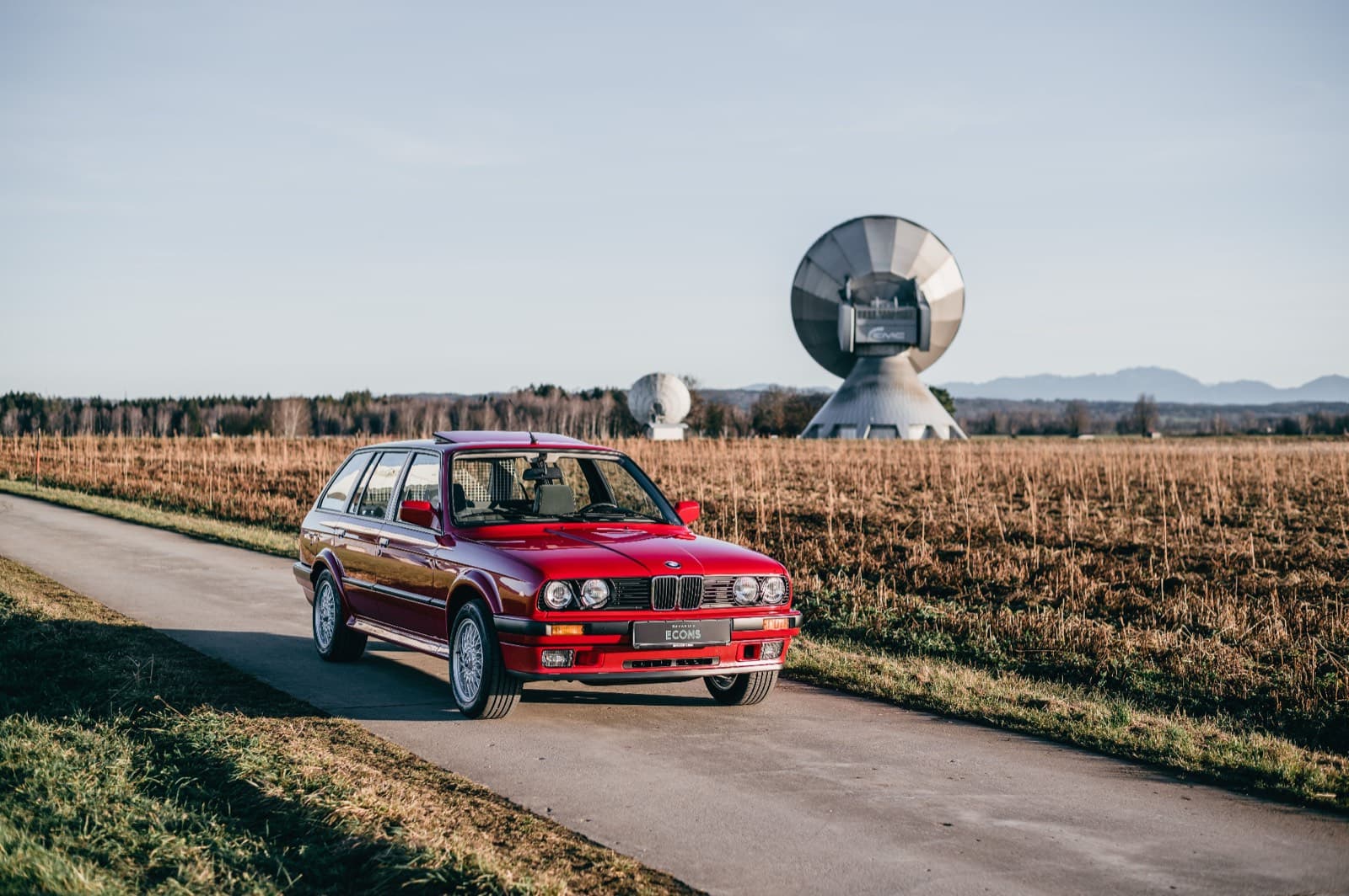 BMW E30 Touring — 2026