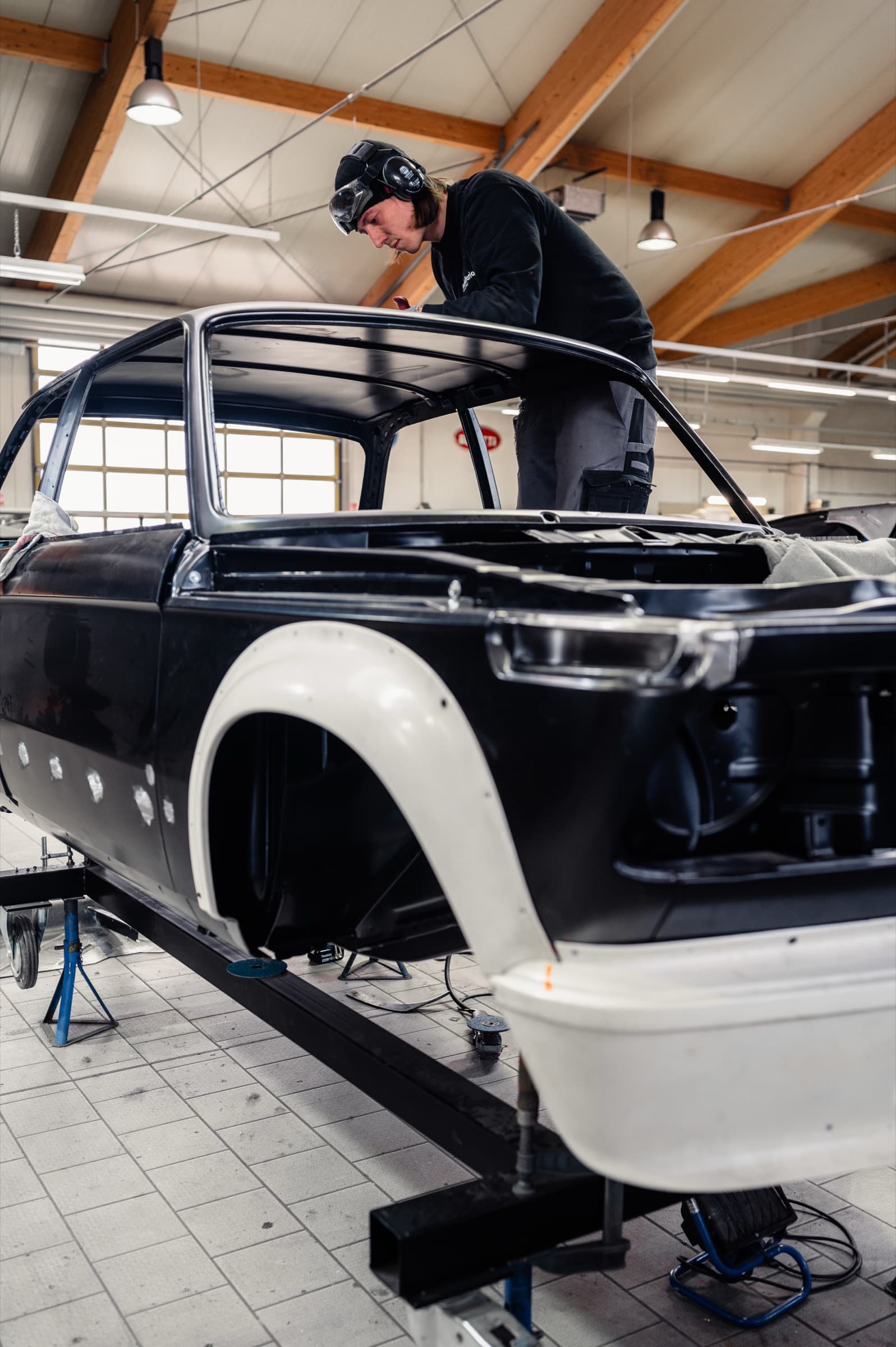 BMW 2002 Turbo e, wide-body in build